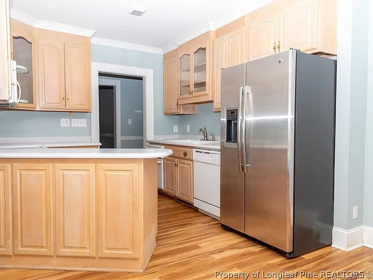 125 Ellington St — Photo 9