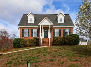 262 Sedge Meadow Dr, Winston Salem, NC 27107