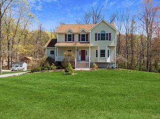 28 Kenzbrit Ct #11, Poughkeepsie, NY 12603