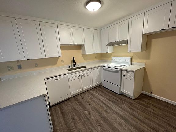 5th image of 11049 Cobblestone Dr