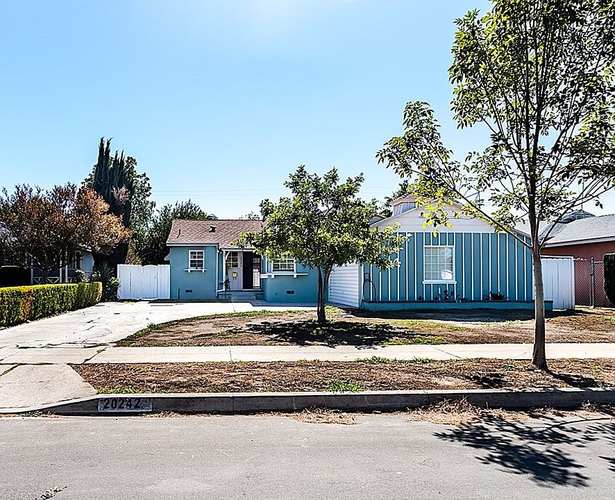 1st image of 20242 Bassett St