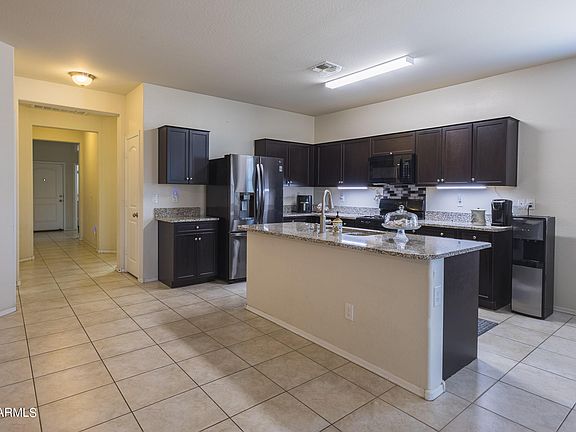 3rd image of 29840 W WELDON Avenue