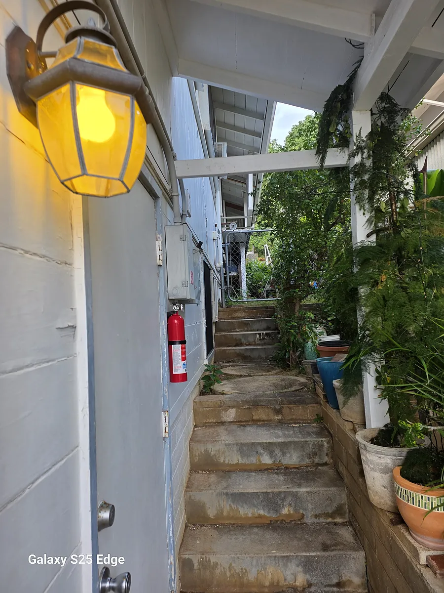 Building Photo - 2120 Clement St