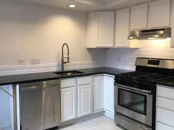159 Auburn St, Cambridge, MA