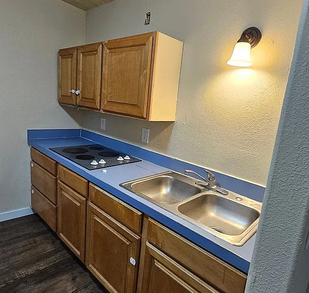 400 Railroad Ave — Photo 39