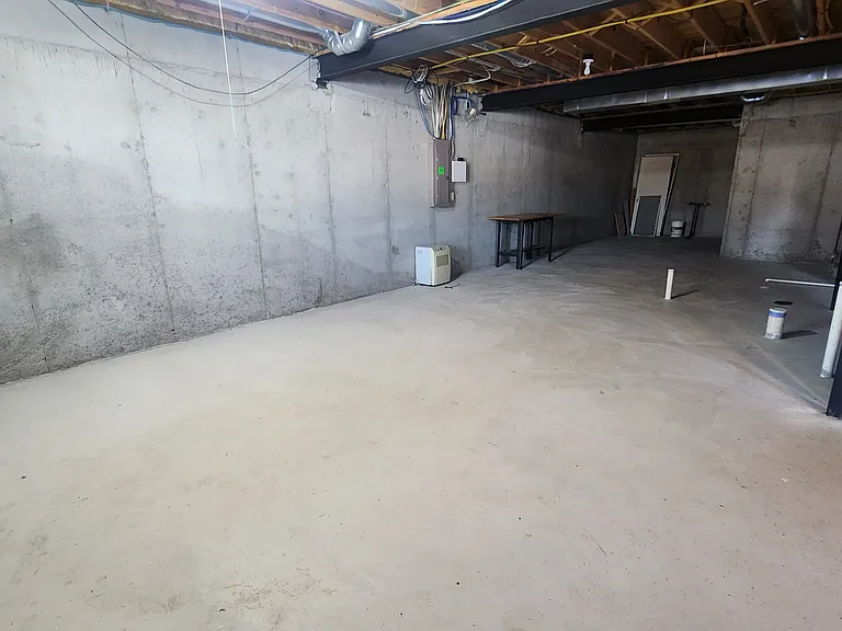 6146 Lone Oak Cir #B1 — Photo 32