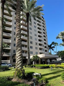 90 Edgewater Dr APT 623, Coral Gables, FL, 33133