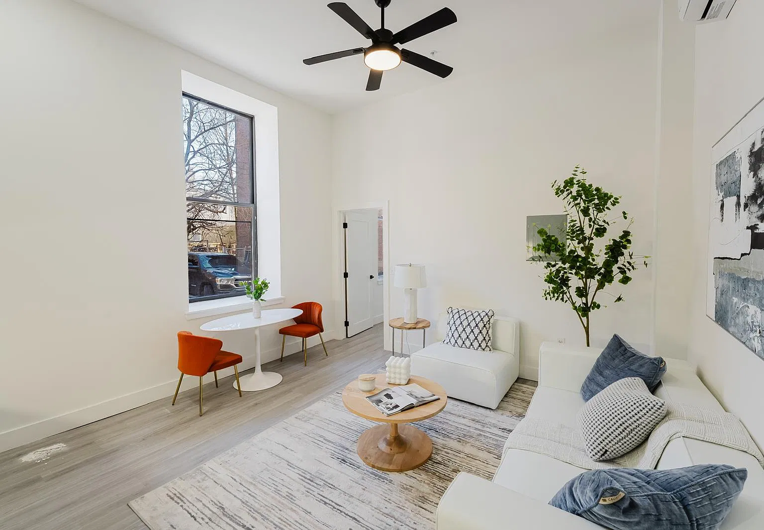 1 bed, $2,031 — Photo 3