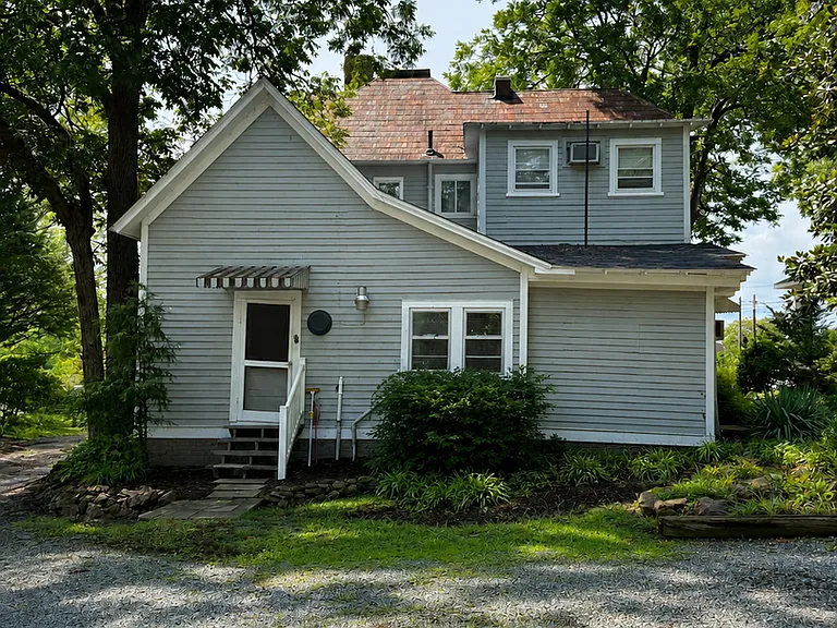 405 W Davis St #B — Photo 15
