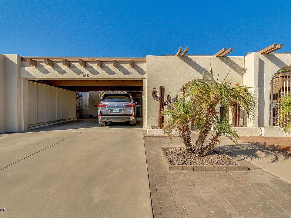 1st image of 618 E Royal Palm Sq S
