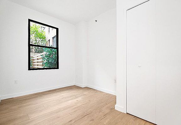 5th image of 63 W 104th St Unit 1C