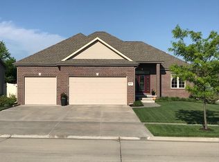 8921 S 29th St, Lincoln, NE 68516