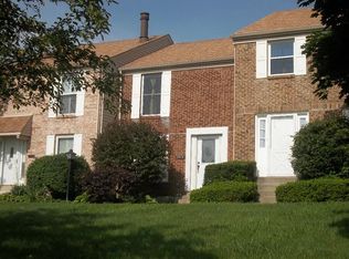 1414 Old Town Ct, Dayton, OH 45434
