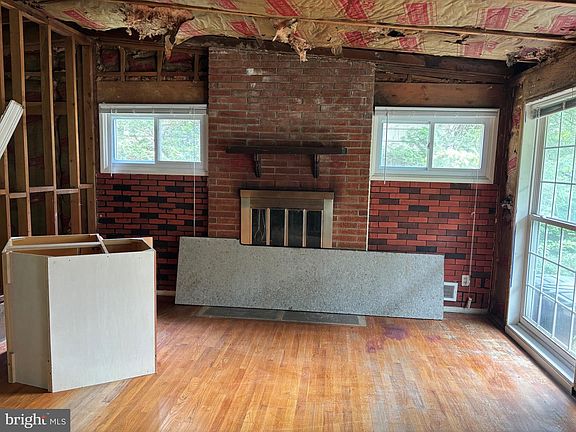 2nd image of 609 Twinbrook Pkwy