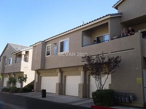 2nd image of 2000 Quartz Cliff St Unit 201