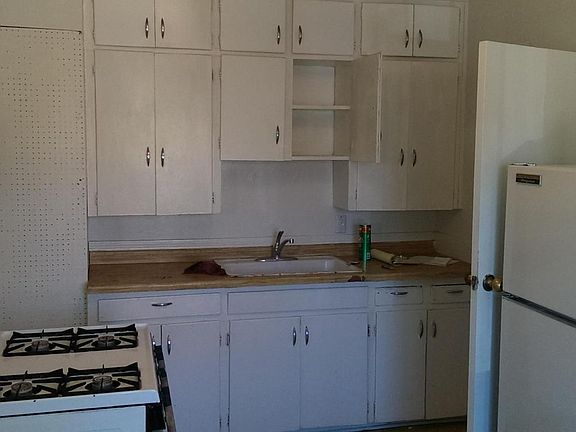 3rd image of 324 Pennsylvania St SE