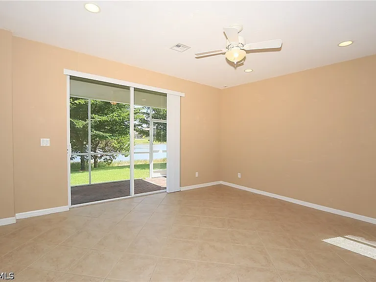 17007 Tremont St — Photo 11