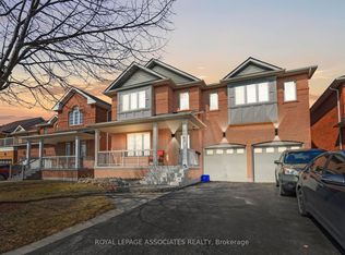 1044 Langford St, Oshawa, ON L1K 2W1