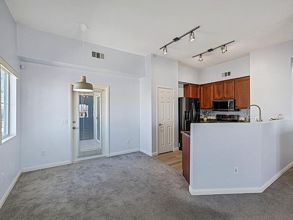 4th image of 10245 S Maryland Pkwy #225