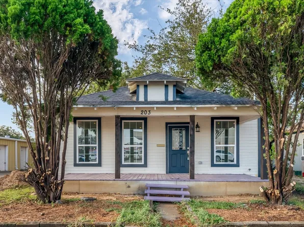 203 W Walnut St, Hillsboro, TX 76645