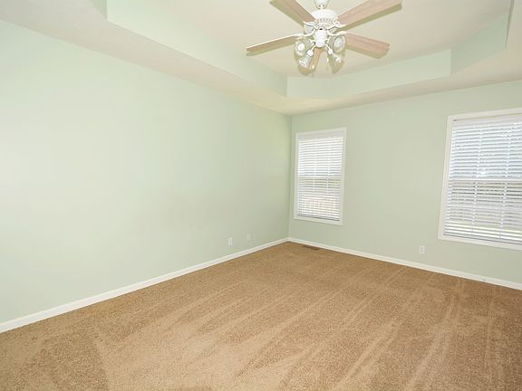 3rd image of 3860 Benjamin Dr