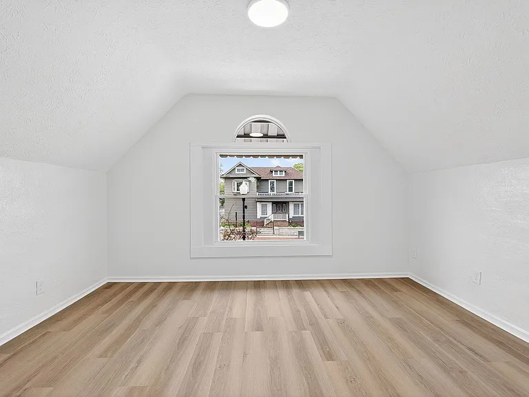 7378 E Main St — Photo 17