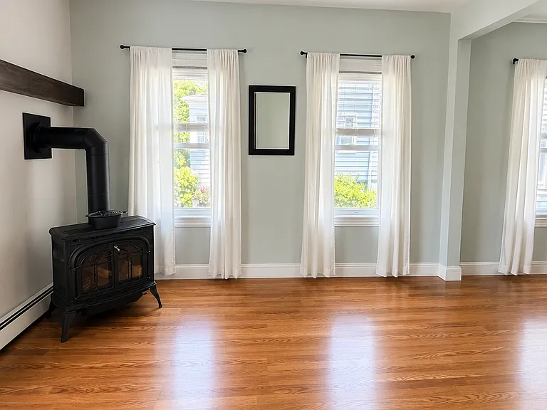 Bay View Ave — Photo 12