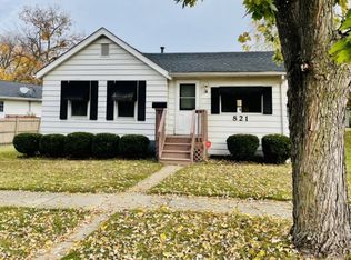 821 N Main St, Rochelle, IL 61068