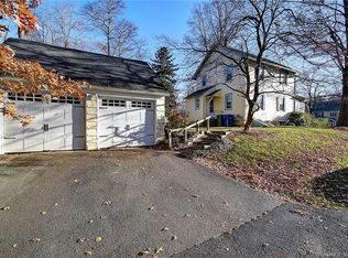 53 Prospect St, Bloomfield, CT 06002