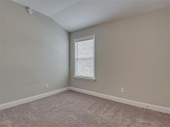 5th image of 143 Canton Park Ave