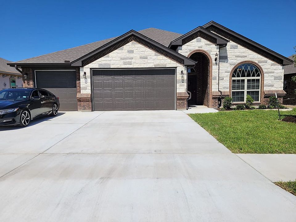 1st image of 5203 La Piedra Ln