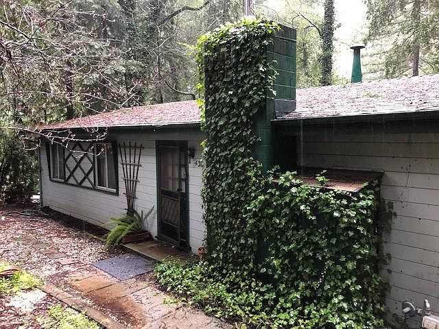 1st image of 430 Huckleberry Ln