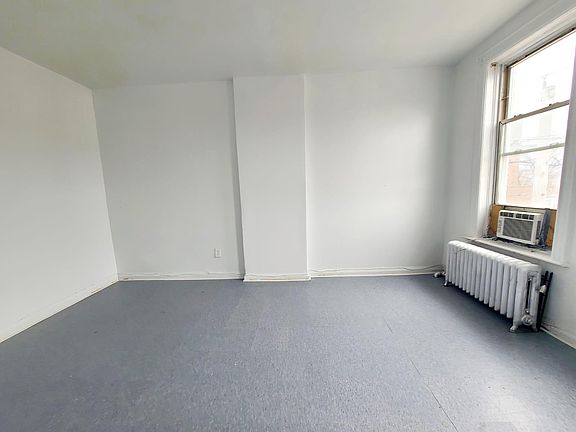 2nd image of 745 E 223rd St APT 5