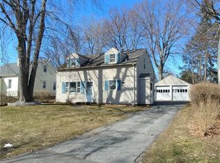 64 Fielding Rd, Rochester, NY 14626