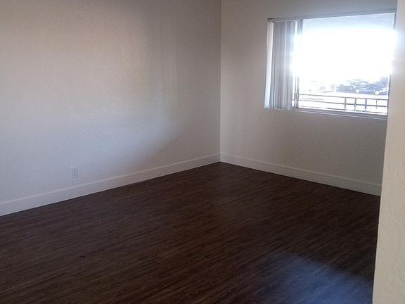 5th image of 5510 N 35th Ave
