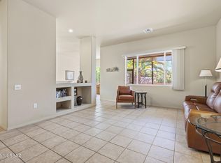 297 N Crescent Bell Dr, Green Valley, AZ 85614