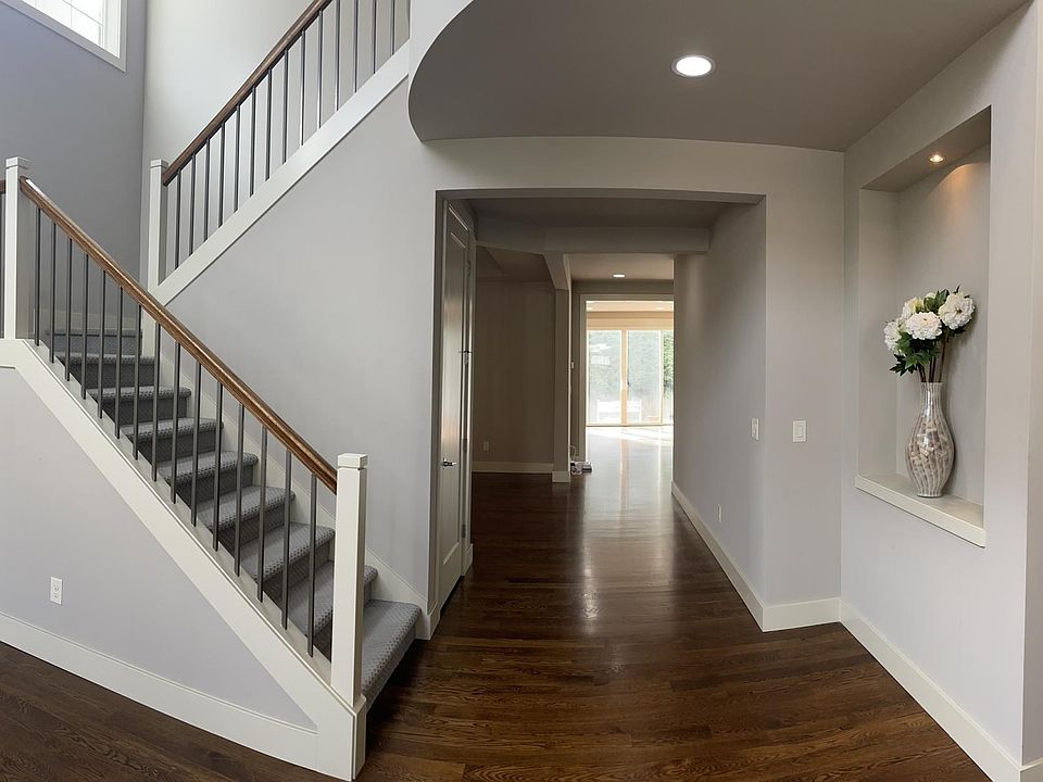 1st image of 21745 SE 3rd Pl