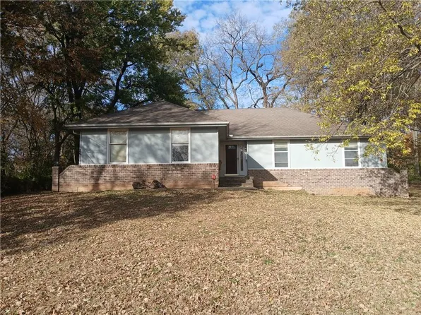 8510 W 61st St, Overland Park, KS 66202