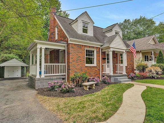 3rd image of 3336 Collingwood St NE
