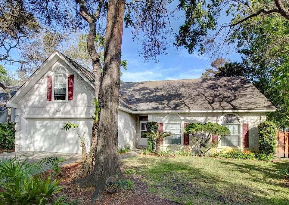 1st image of 105 Kingswood Ct
