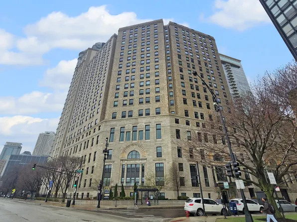 850 N Lake Shore Dr APT 504, Chicago, IL 60611