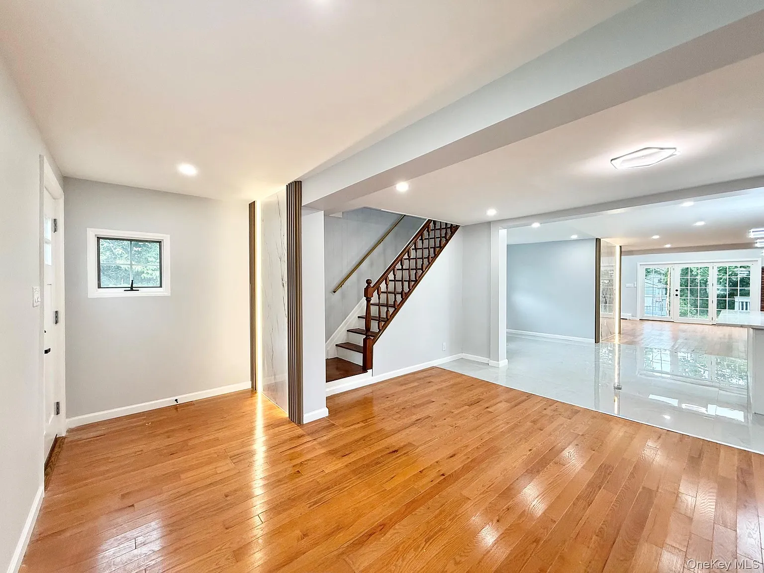 3 bed, 3.0 bath, 1936 sqft, $5,800 — Photo 3
