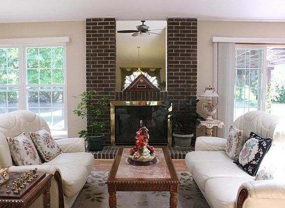 2nd image of 16542 Branchwood Dr