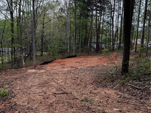 126 Quail Hollow Cir, Westminster, SC 29693