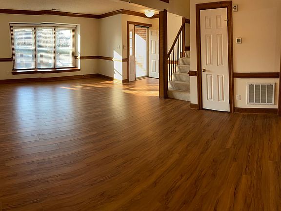 4th image of 744 Lord Dunmore Dr