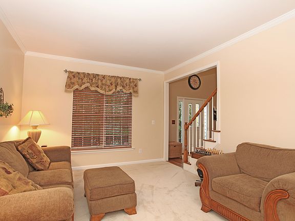 5th image of 16904 Glassfield Dr