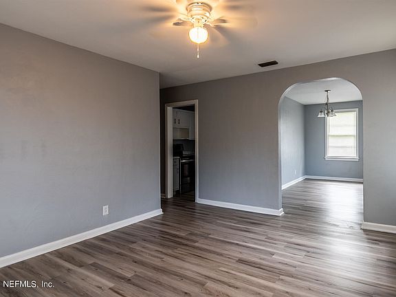 3rd image of 2828 Calloway Cir Unit No 3 Lot 1