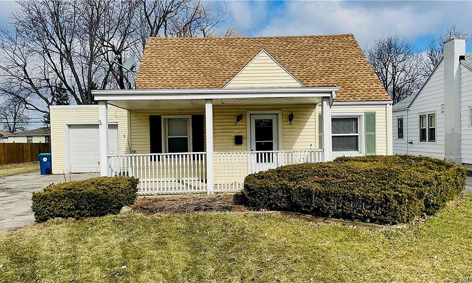 1st image of 166 Hillcrest Dr