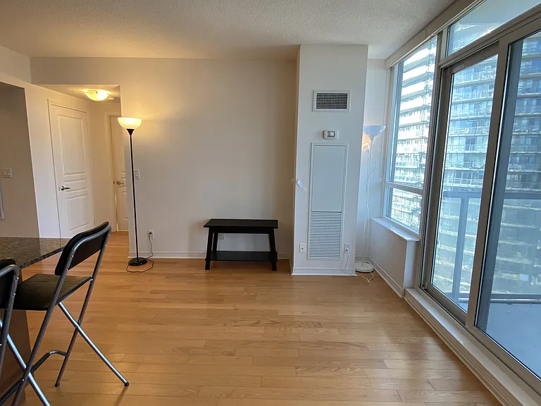 2240 Lake Shore Blvd W #1105 — Photo 9