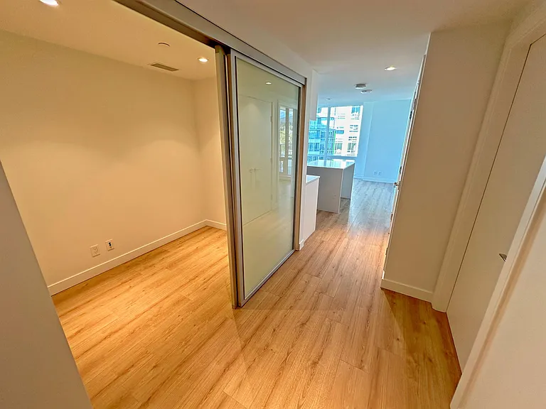 1500 Fern St #1402 — Photo 17